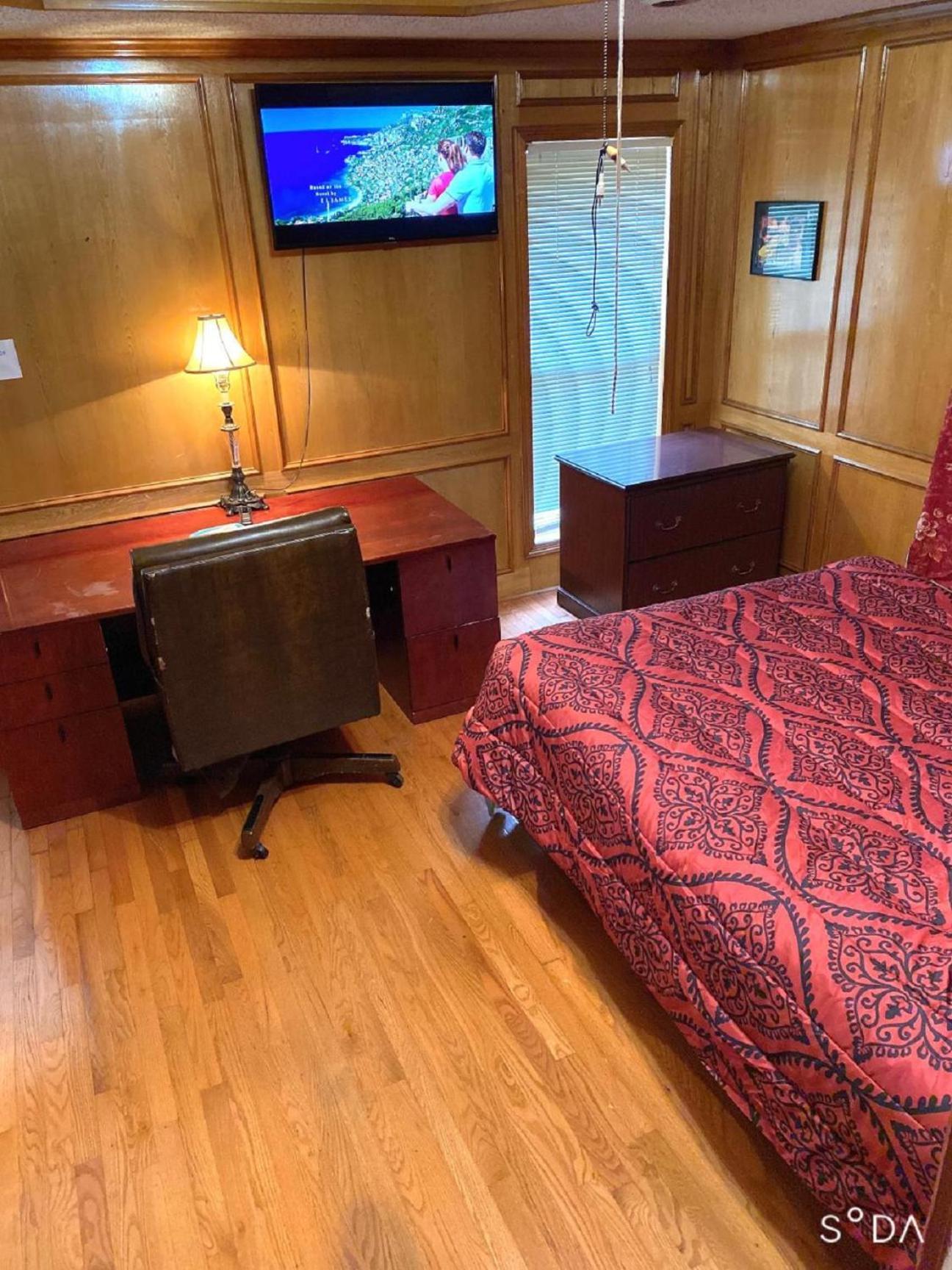 קרולטון Homestay מראה חיצוני תמונה